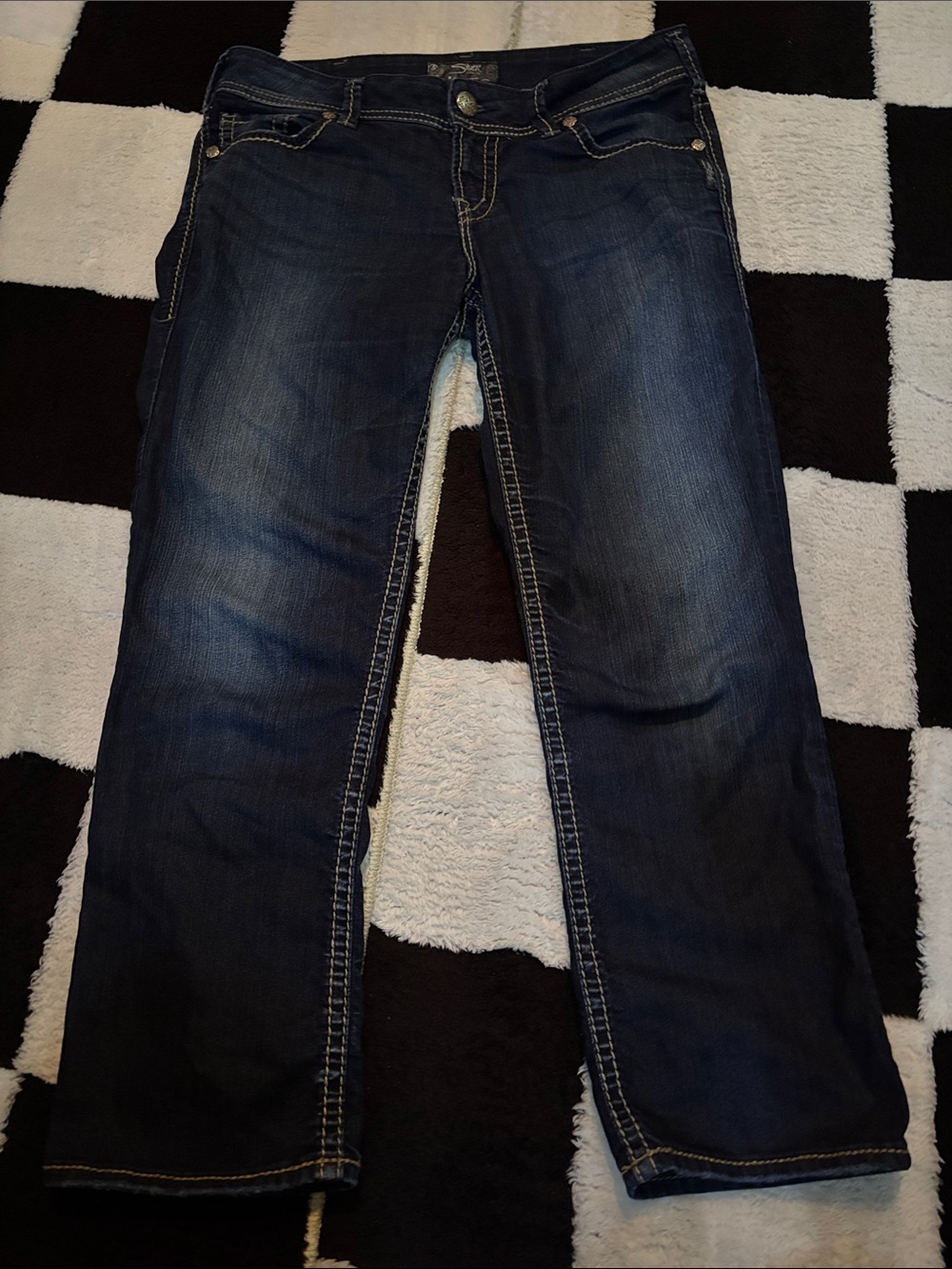 Silver Jean capris Indigo Straight Jeans